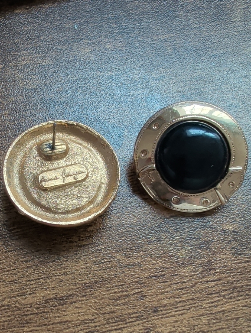Ginnie Johansen Gold and Black Round Statement Pierced Earrings - Picture 2 of 3
